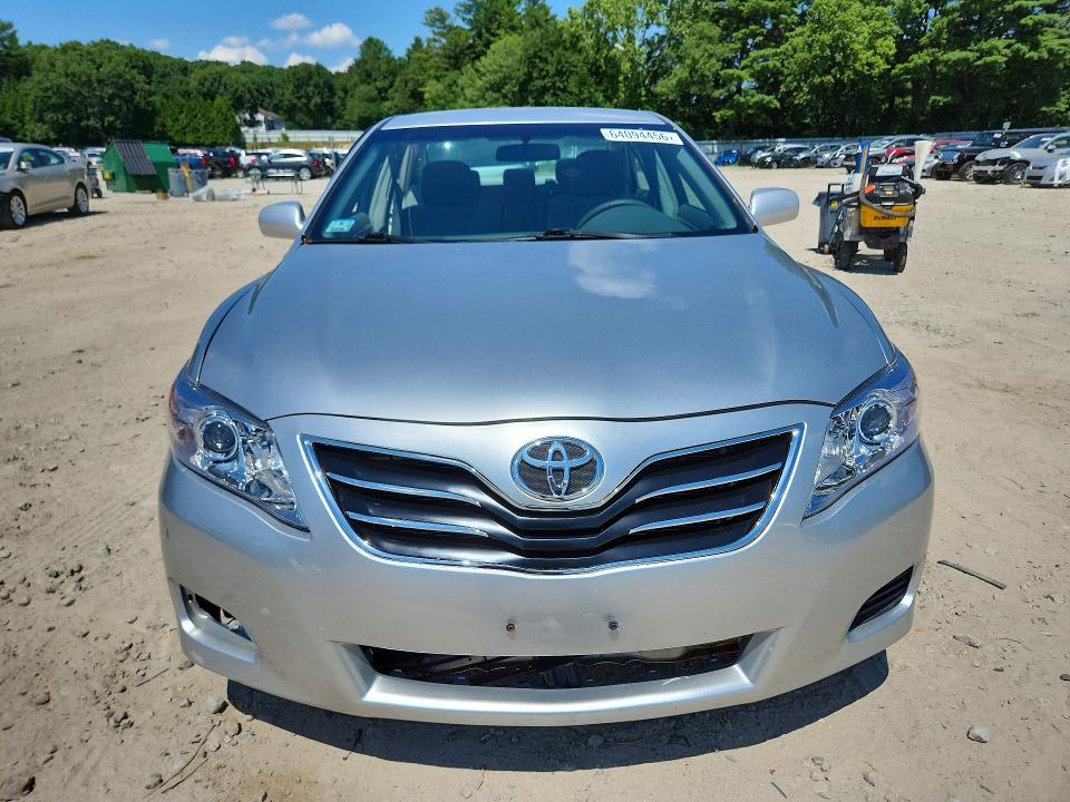 Photo 5 from auction – 2011 TOYOTA CAMRY with VIN 4T1BF3EK9BU141580