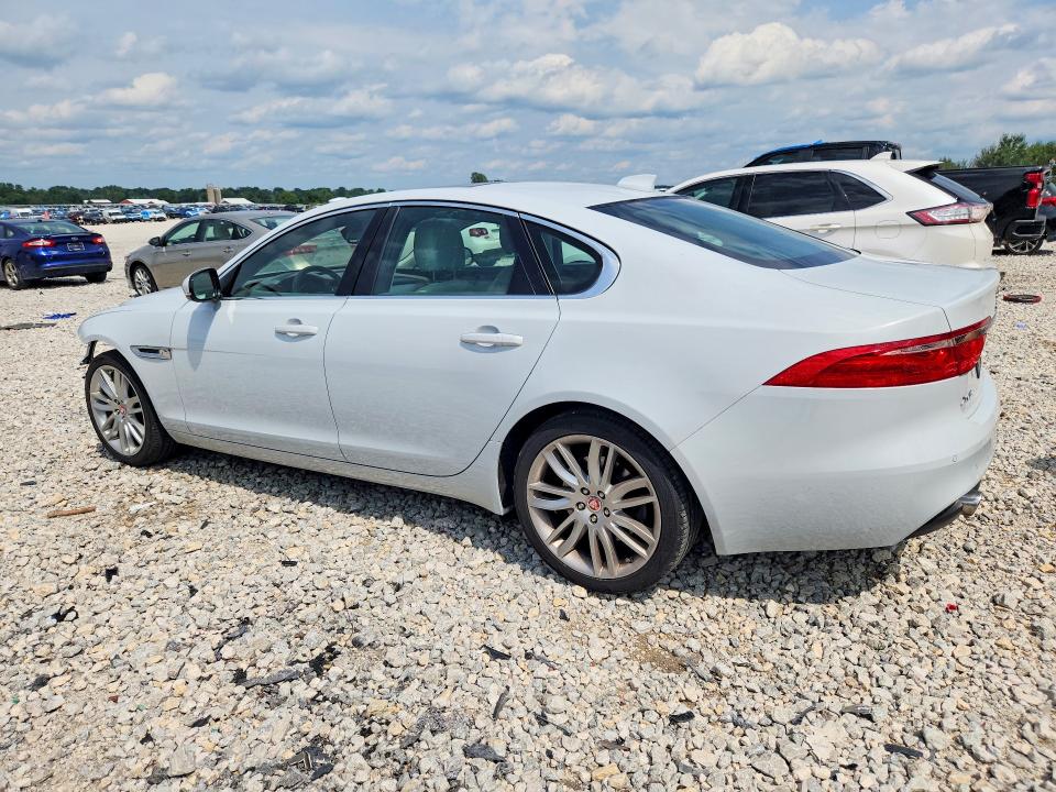 Photo 2 from auction – 2016 JAGUAR XF with VIN SAJBK4BV0GCY15392