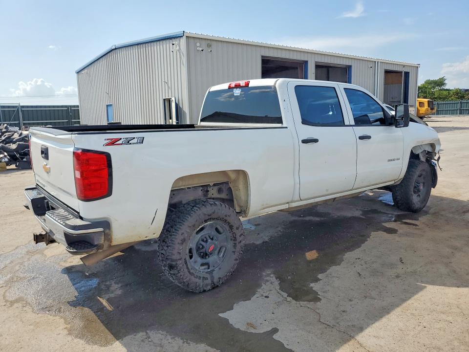 Photo 3 from auction – 2018 CHEVROLET SILVERADO with VIN 1GC1KUEG7JF212467