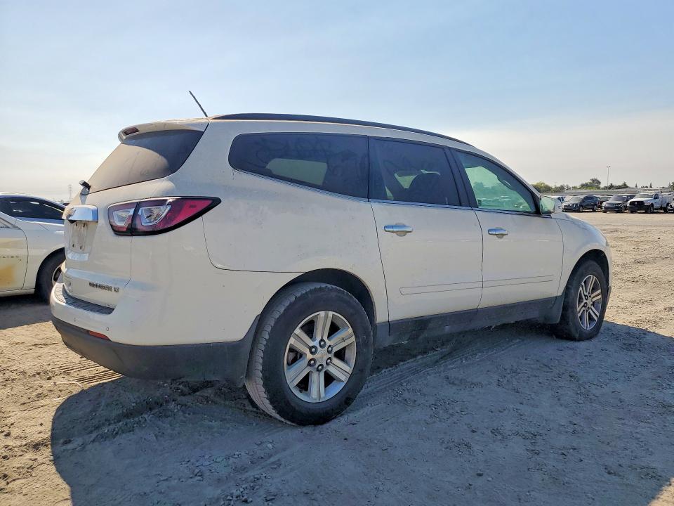 Photo 3 from auction – 2015 CHEVROLET TRAVERSE with VIN 1GNKVHKD2FJ111250