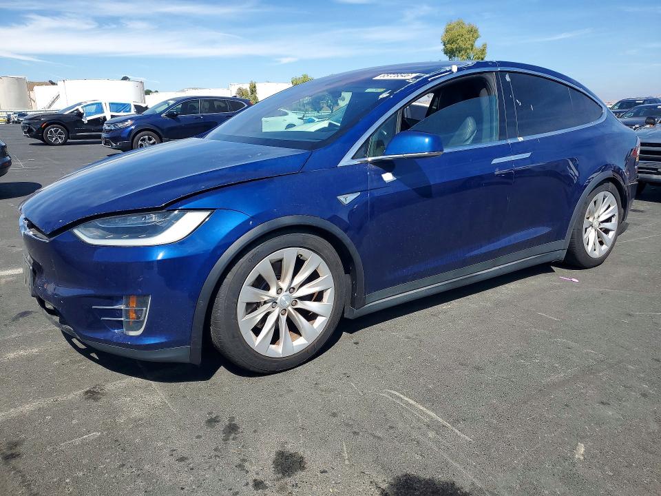 TESLA MODEL X 2016 with VIN 5YJXCBE27GF015649 - Photo from auction