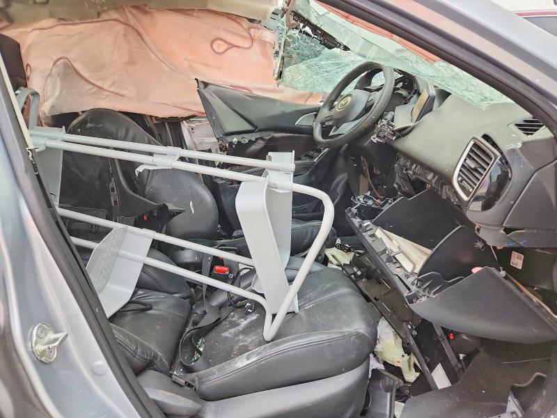 Photo 7 from auction – 2018 MAZDA 3 with VIN 3MZBN1V31JM197727