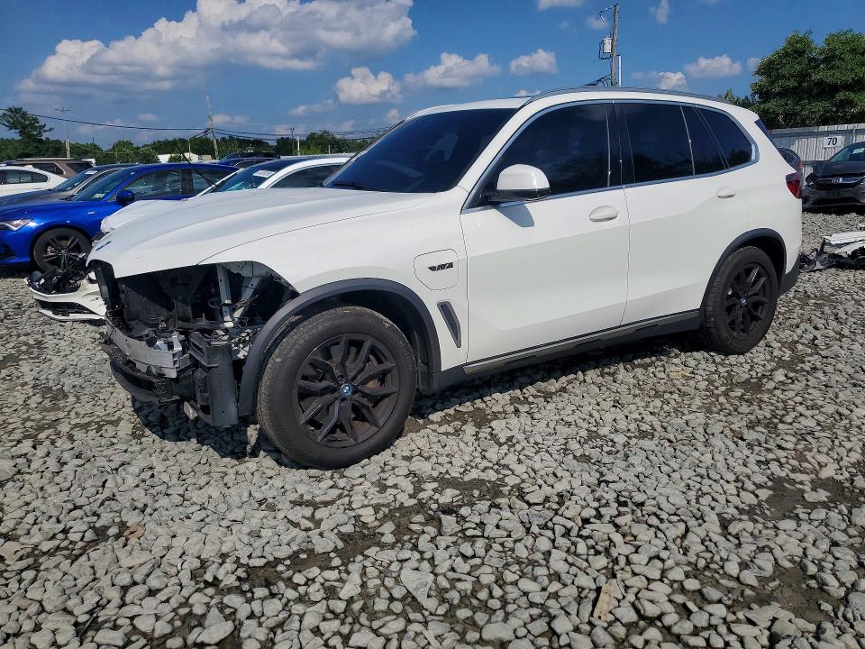 BMW X5 2022 with VIN 5UXTA6C01N9H53016 - Photo from auction