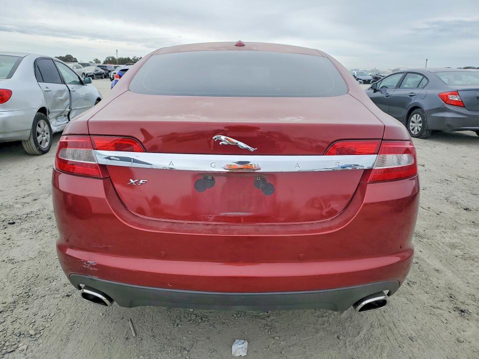 Photo 6 from auction – 2010 JAGUAR XF with VIN SAJWA0FA9AHR55438