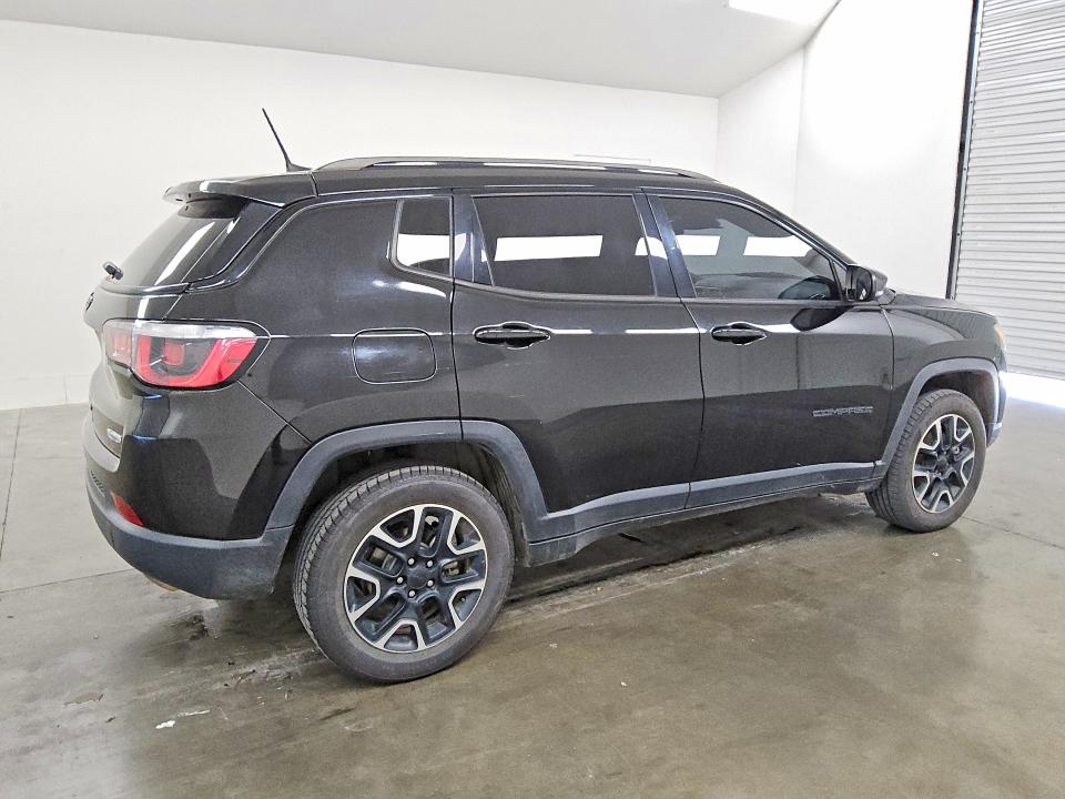 Photo 3 from auction – 2020 JEEP COMPASS with VIN 3C4NJDAB3LT197327