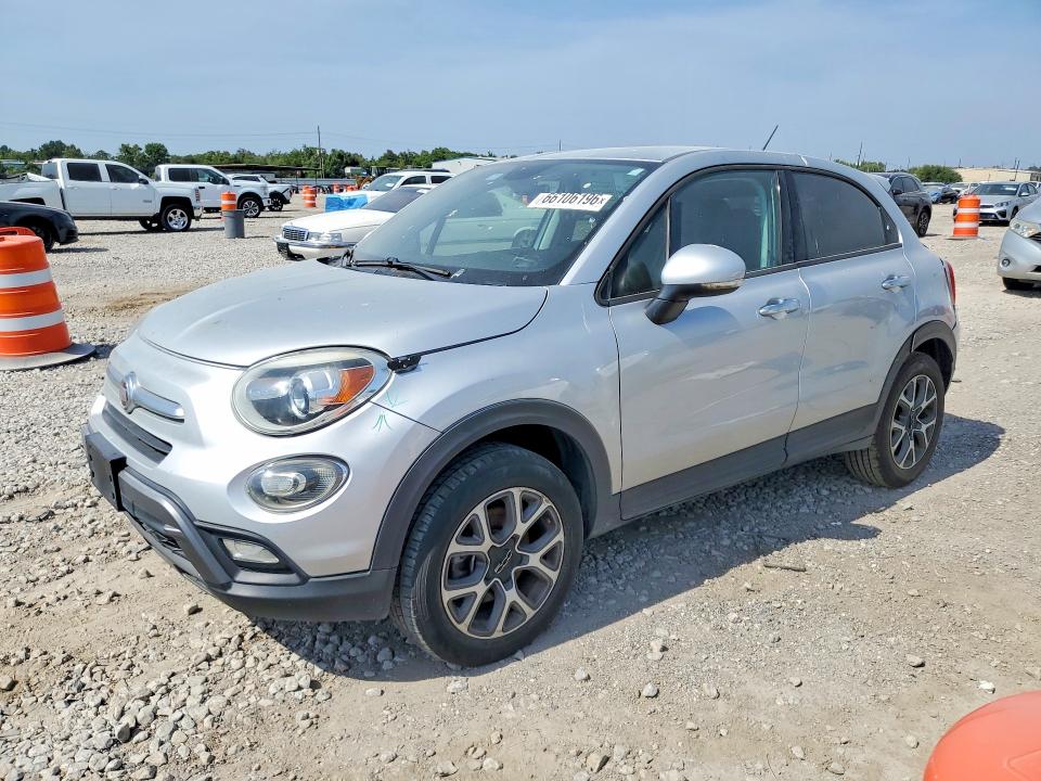 2016 FIAT 500X