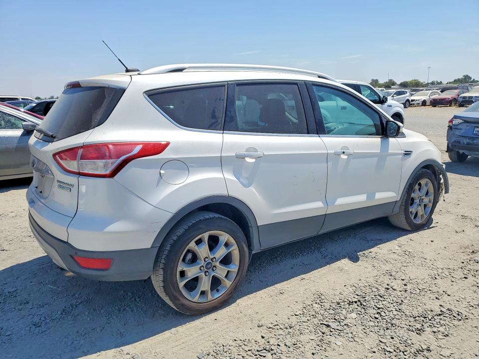 Photo 3 from auction – 2014 FORD ESCAPE with VIN 1FMCU0J95EUC30563