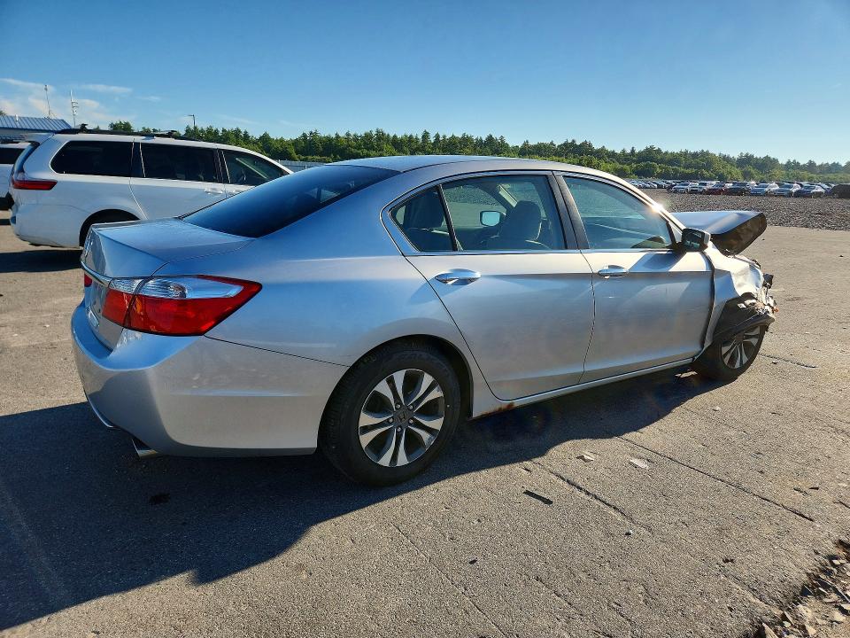 Photo 3 from auction – 2013 HONDA ACCORD with VIN 1HGCR2F36DA069552