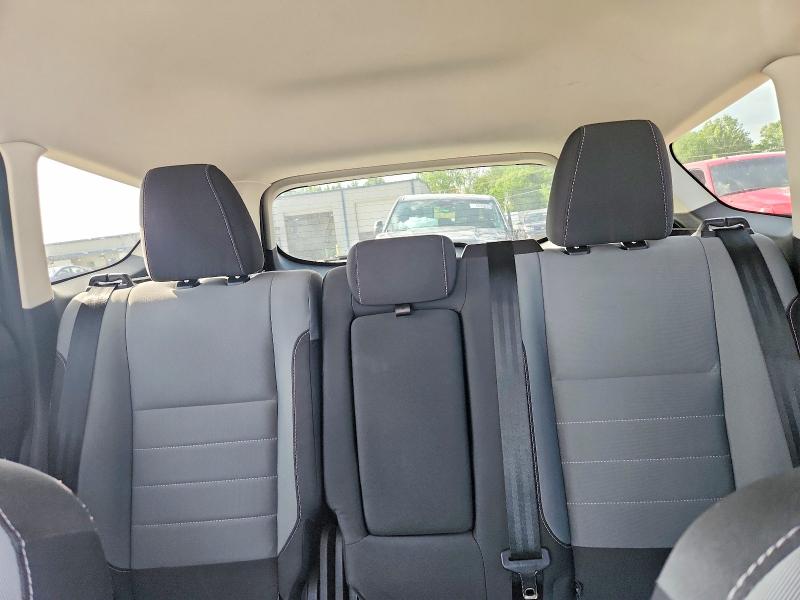 Photo 10 from auction – 2016 FORD ESCAPE with VIN 1FMCU0G92GUA00148