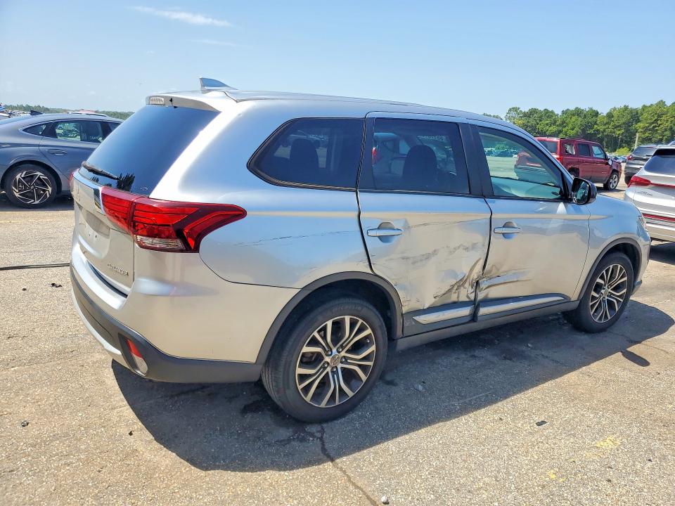 Photo 3 from auction – 2018 MITSUBISHI OUTLANDER with VIN JA4AZ3A30JZ058931