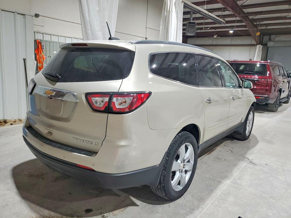 Photo 3 from auction – 2016 CHEVROLET TRAVERSE with VIN 1GNKVGKD5GJ306478