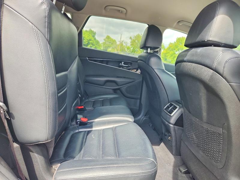 Photo 11 from auction – 2019 KIA SORENTO with VIN 5XYPHDA56KG463931