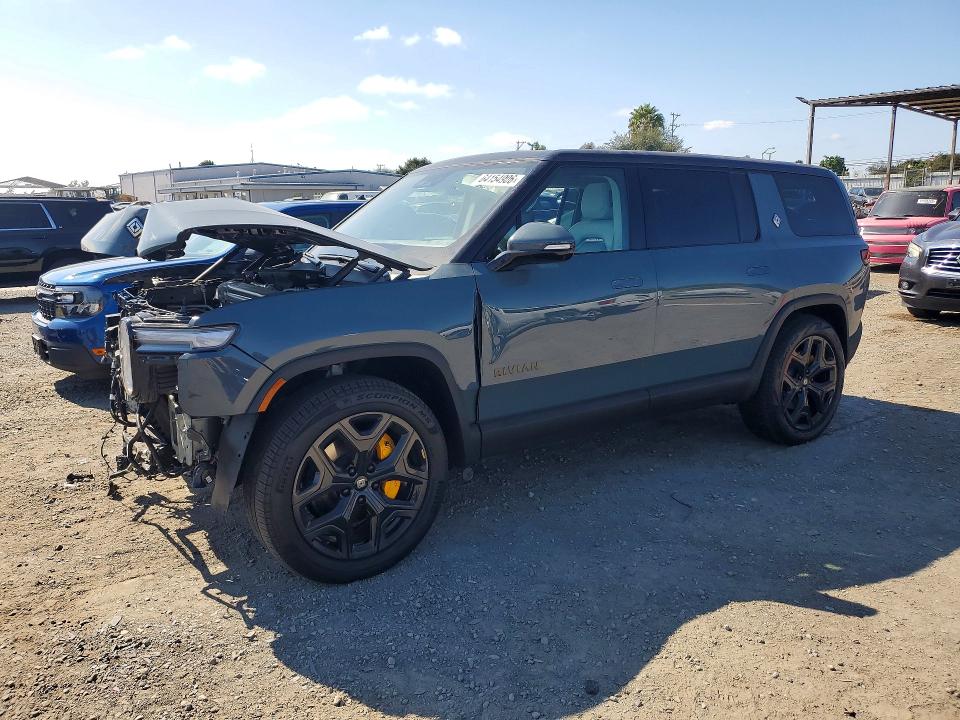 RIVIAN R1S 2025 with VIN 7PDSGCBPXSN062987 - Photo from auction
