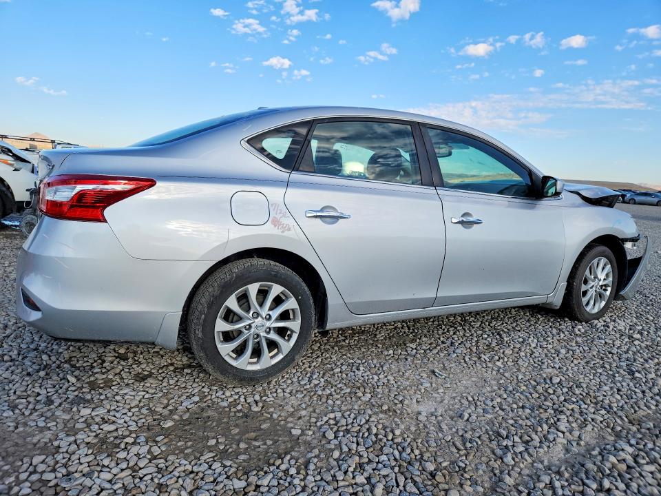 Photo 3 from auction – 2017 NISSAN SENTRA with VIN 3N1AB7APXHY307604