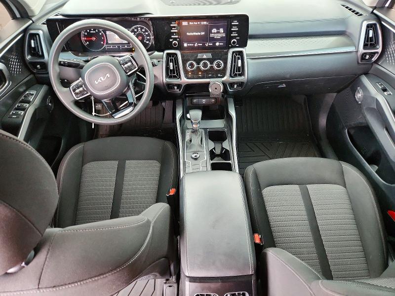 Zdjęcie 8 z aukcji – 2023 KIA SORENTO z VIN 5XYRG4LC9PG203540