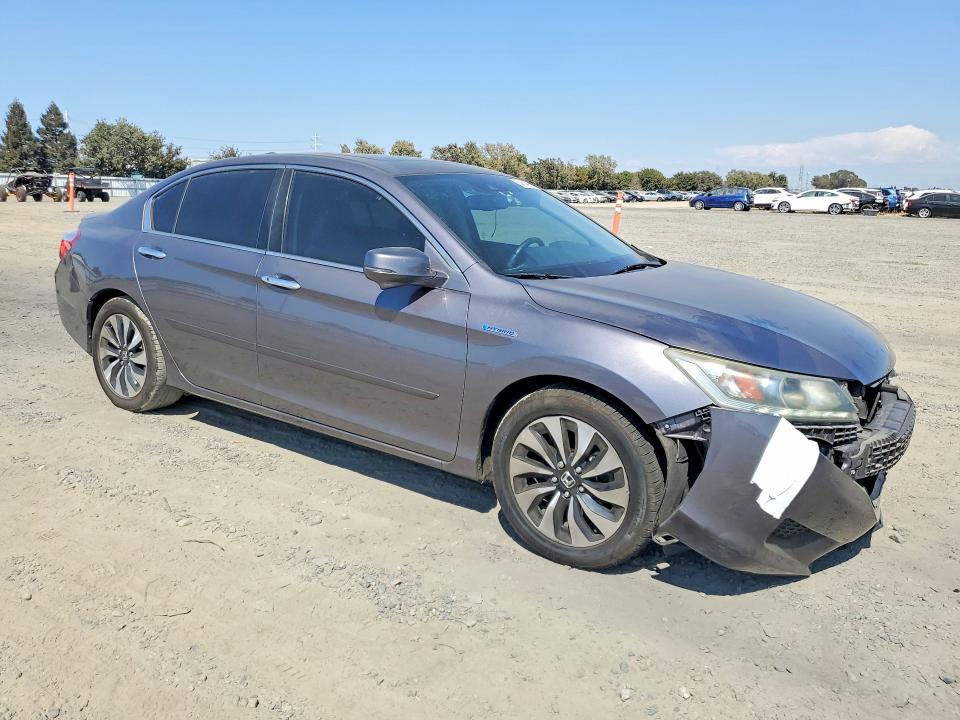 Photo 4 from auction – 2014 HONDA ACCORD with VIN 1HGCR6F51EA006708