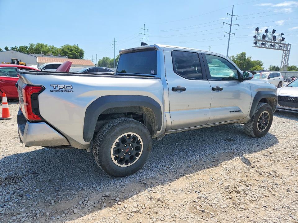 Photo 3 from auction – 2025 TOYOTA TACOMA with VIN 3TMLB5JNXSM124162