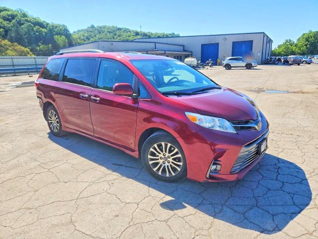 Zdjęcie 4 z aukcji – 2018 TOYOTA SIENNA z VIN 5TDYZ3DC5JS939982