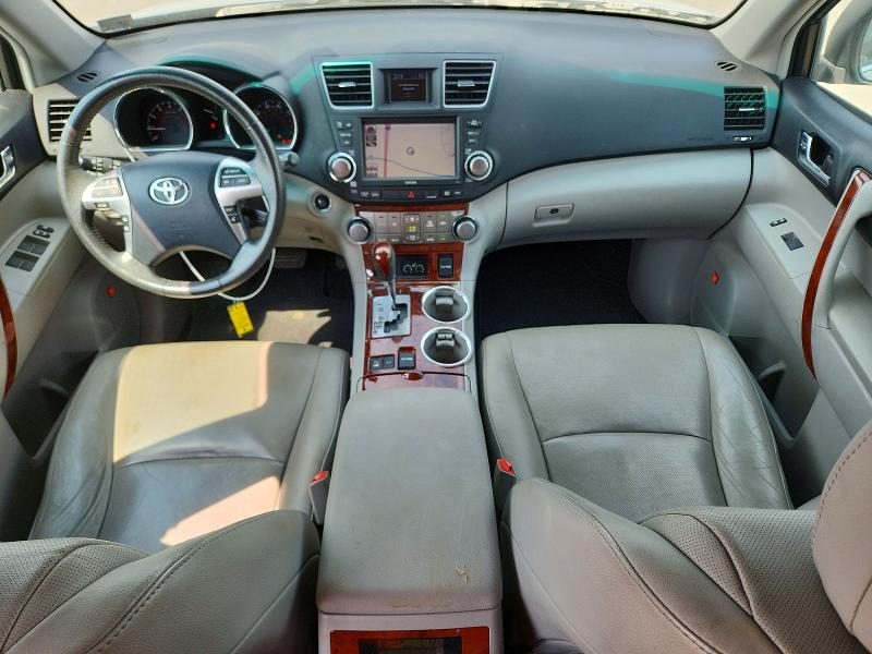 Photo 8 from auction – 2012 TOYOTA HIGHLANDER with VIN 5TDDK3EH5CS094342