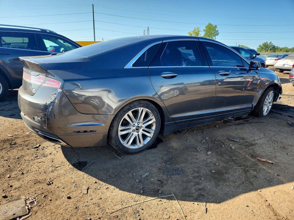 Photo 3 from auction – 2016 LINCOLN MKZ with VIN 3LN6L2J95GR601226