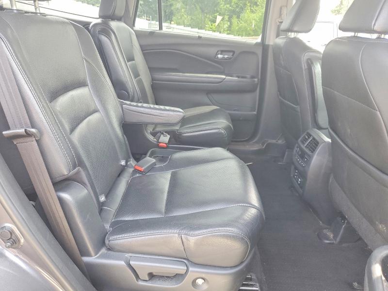 Photo 11 from auction – 2017 HONDA PILOT with VIN 5FNYF6H02HB012561