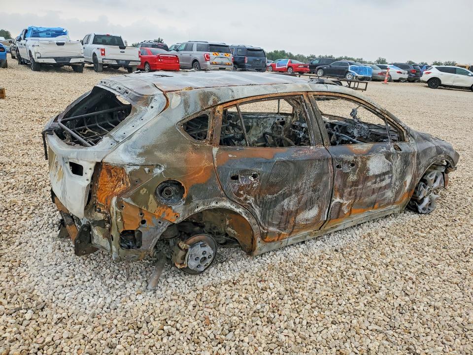 Photo 3 from auction – 2018 SUBARU CROSSTREK with VIN JF2GTADC4J8200772