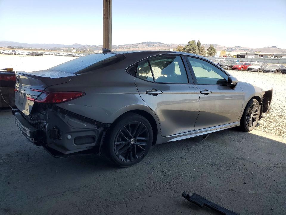 Photo 3 from auction – 2025 TOYOTA CAMRY with VIN 4T1DAACK3SU501361