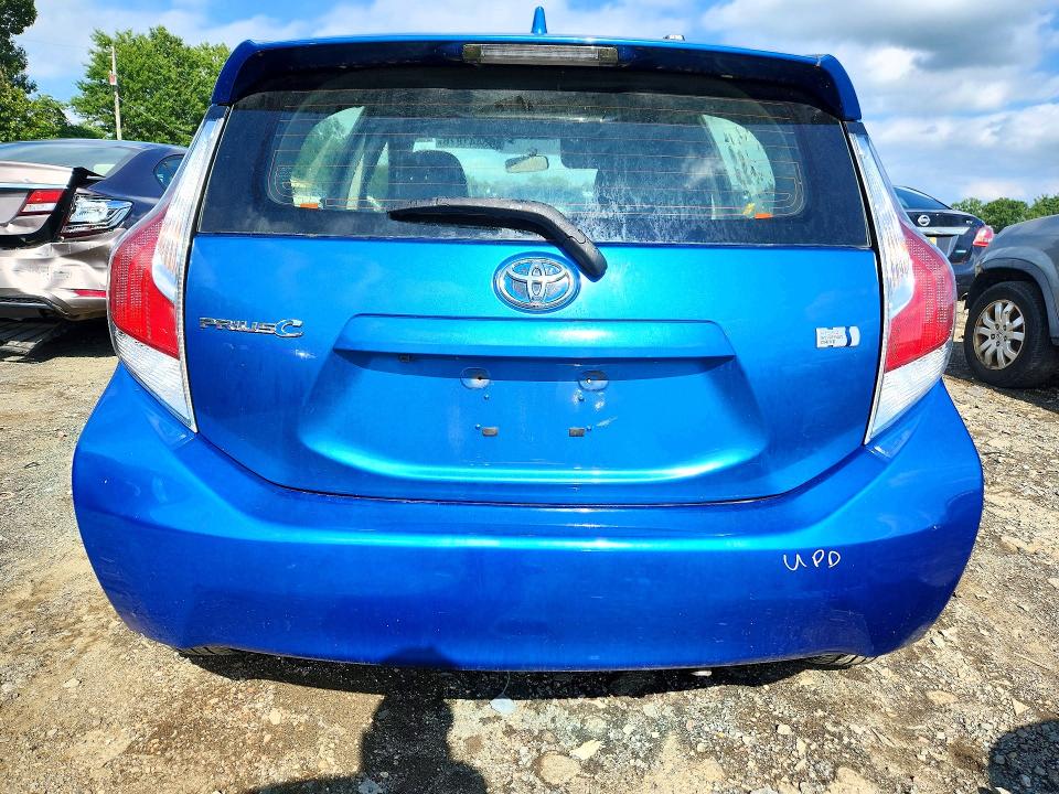 Photo 6 from auction – 2015 TOYOTA PRIUS C with VIN JTDKDTB35F1102404
