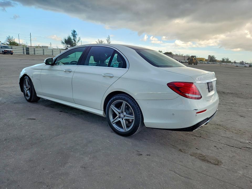Photo 2 from auction – 2017 MERCEDES-BENZ E with VIN WDDZF4KBXHA019372