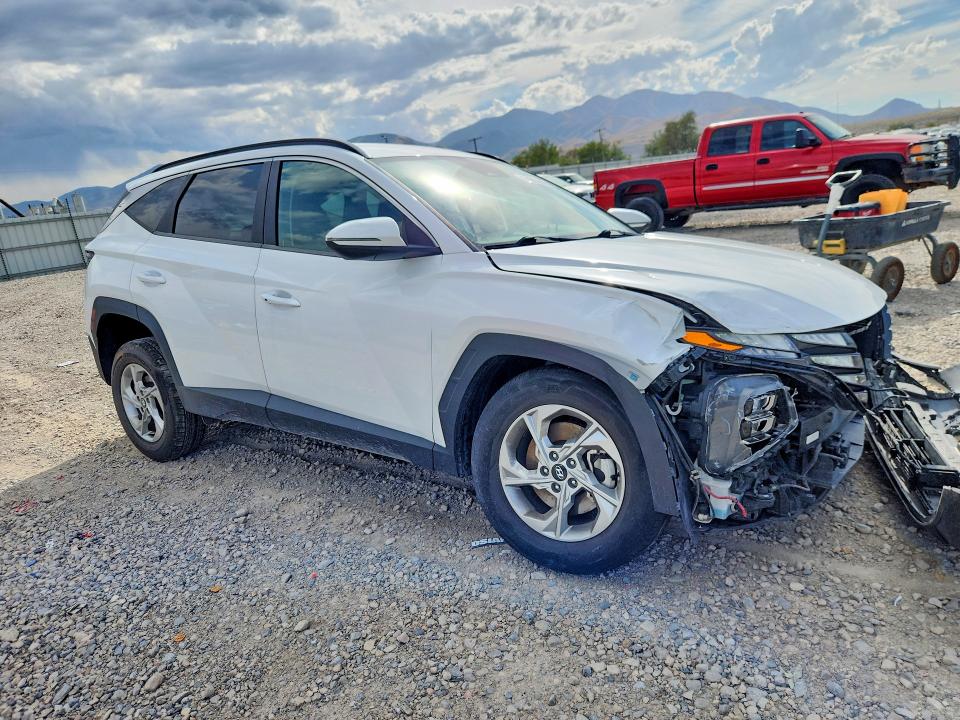 Photo 4 from auction – 2022 HYUNDAI TUCSON with VIN KM8JBCAE5NU024431
