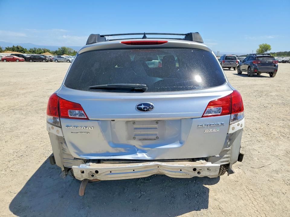 Photo 6 from auction – 2014 SUBARU OUTBACK with VIN 4S4BRBLC7E3299553