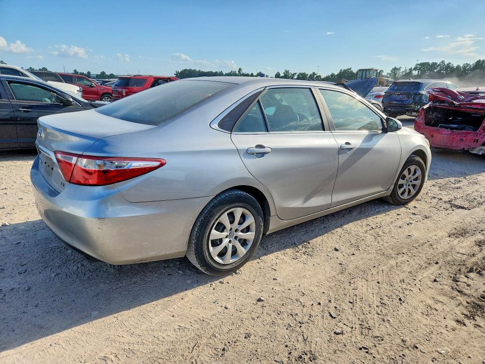 Photo 3 from auction – 2017 TOYOTA CAMRY with VIN 4T1BF1FK7HU670666