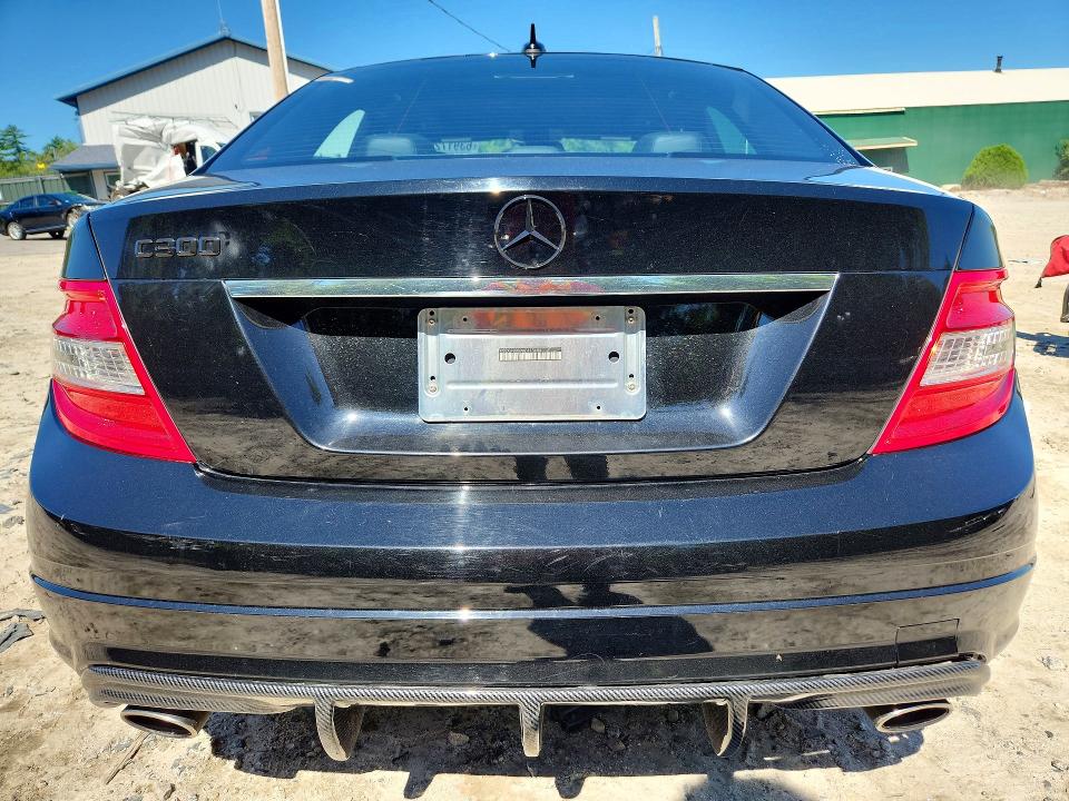 Photo 6 from auction – 2010 MERCEDES-BENZ C with VIN WDDGF8BB9AF413484