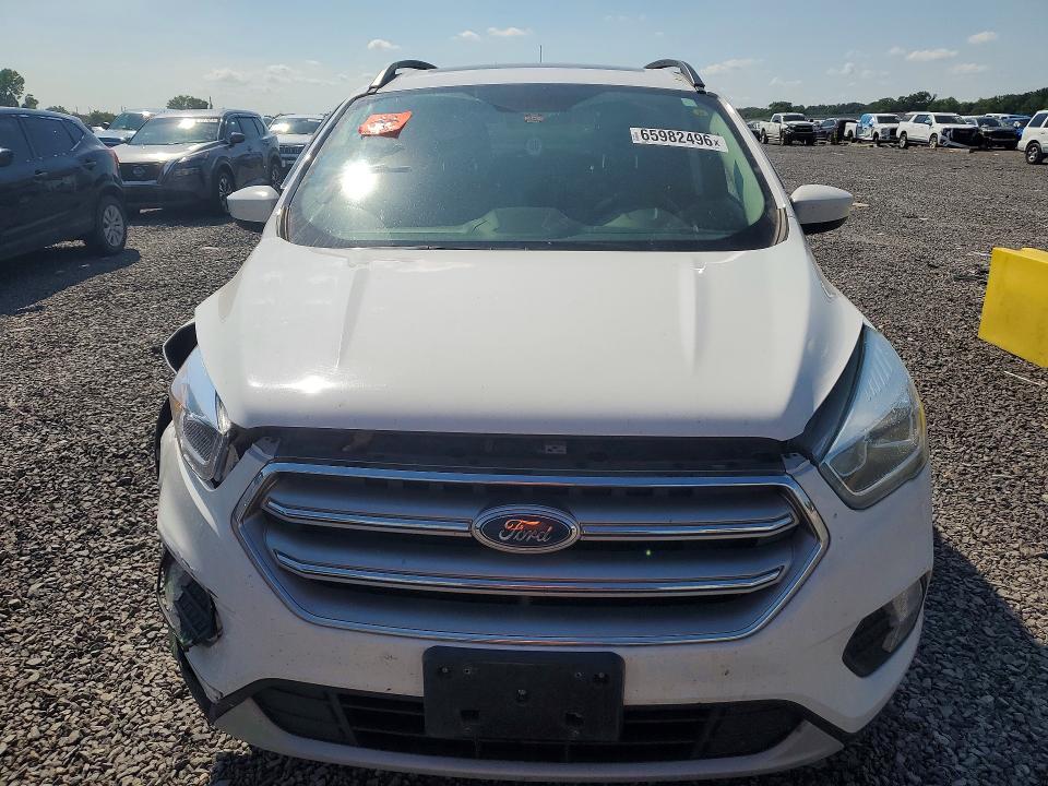 Photo 5 from auction – 2017 FORD ESCAPE with VIN 1FMCU0GD0HUB86830