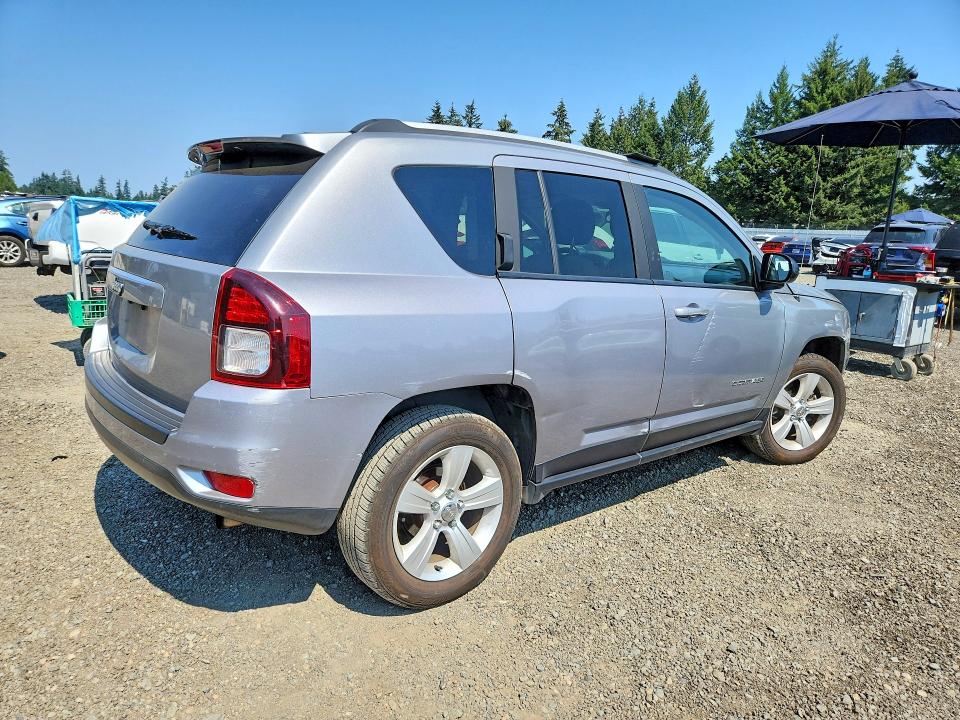 Photo 3 from auction – 2017 JEEP COMPASS with VIN 1C4NJDBB3HD142811