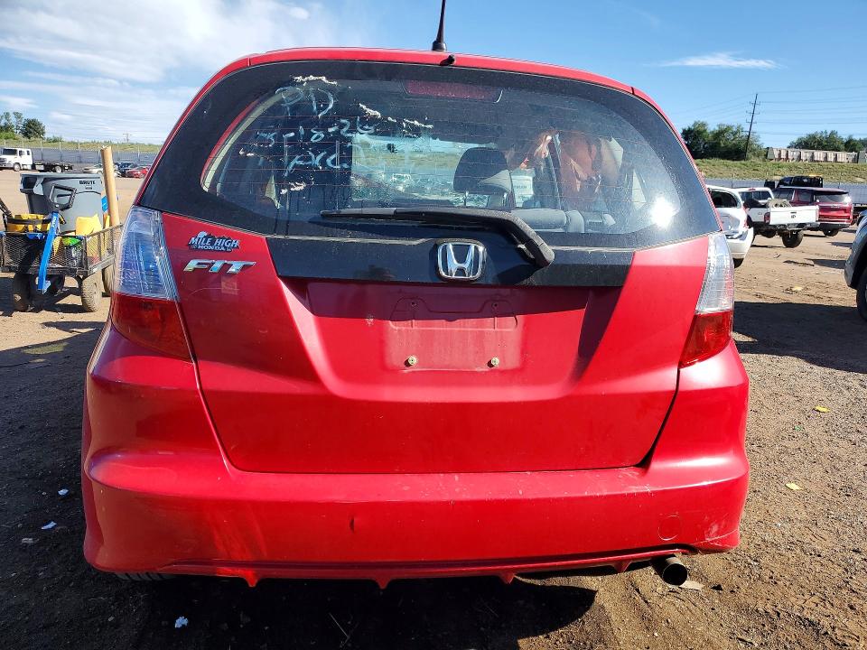 Photo 6 from auction – 2013 HONDA FIT with VIN JHMGE8H32DC065741