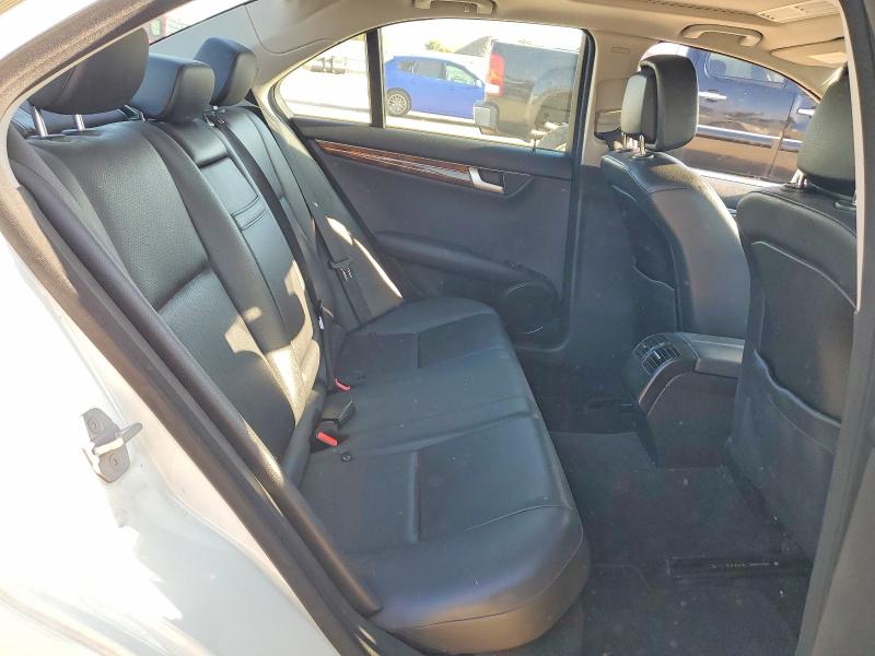 Photo 10 from auction – 2012 MERCEDES-BENZ C with VIN WDDGF4HBXCA650260