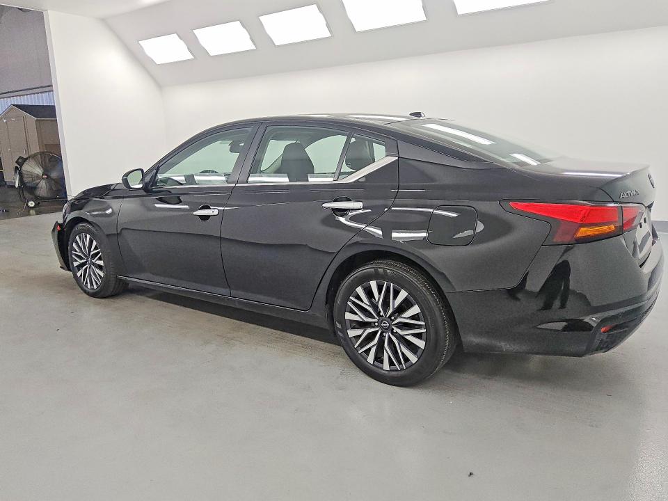 Photo 2 from auction – 2025 NISSAN ALTIMA with VIN 1N4BL4DV5SN327549