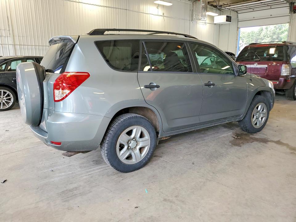 Photo 3 from auction – 2006 TOYOTA RAV4 with VIN JTMBD33V565047204