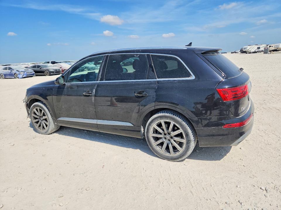Foto 2 de la subasta – 2017 AUDI Q7 con VIN WA1LAAF74HD016852