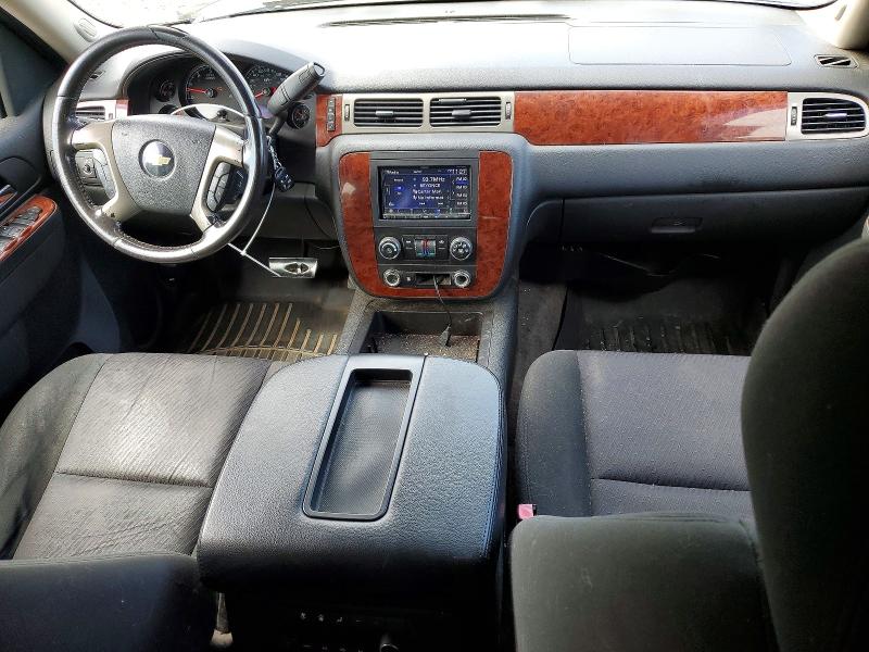 Photo 8 from auction – 2011 CHEVROLET TAHOE with VIN 1GNSKAE09BR271906