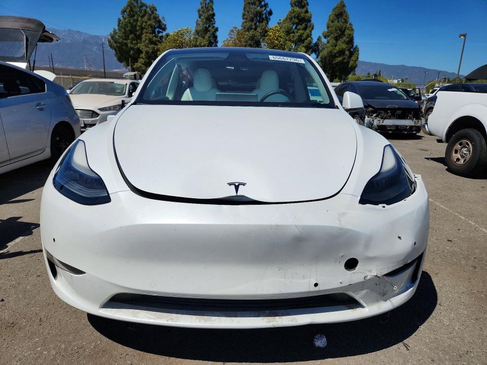 Снимка 5 от търг – 2022 TESLA MODEL Y с VIN 7SAYGDEF8NF538346