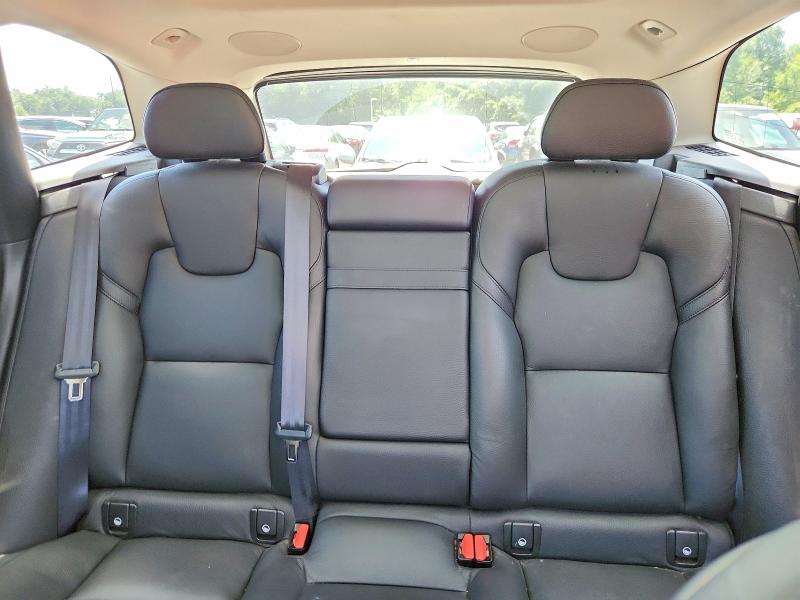 Photo 10 from auction – 2019 VOLVO XC60 with VIN LYV102RK4KB184224