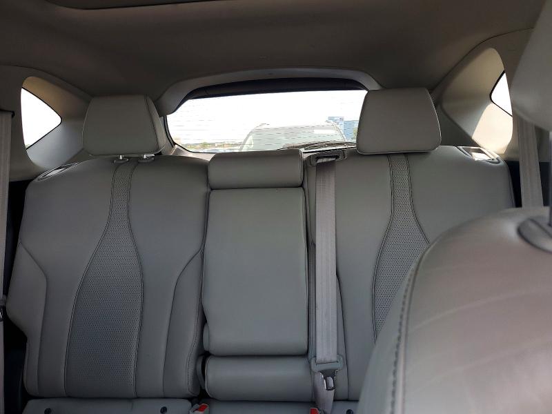 Photo 10 from auction – 2021 ACURA RDX with VIN 5J8TC2H54ML004963