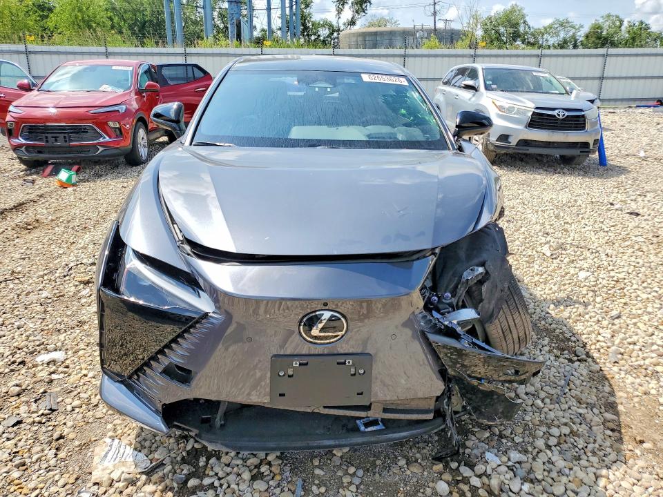 Zdjęcie 5 z aukcji – 2026 LEXUS RZ 450E z VIN JTJBCACB4TA000534