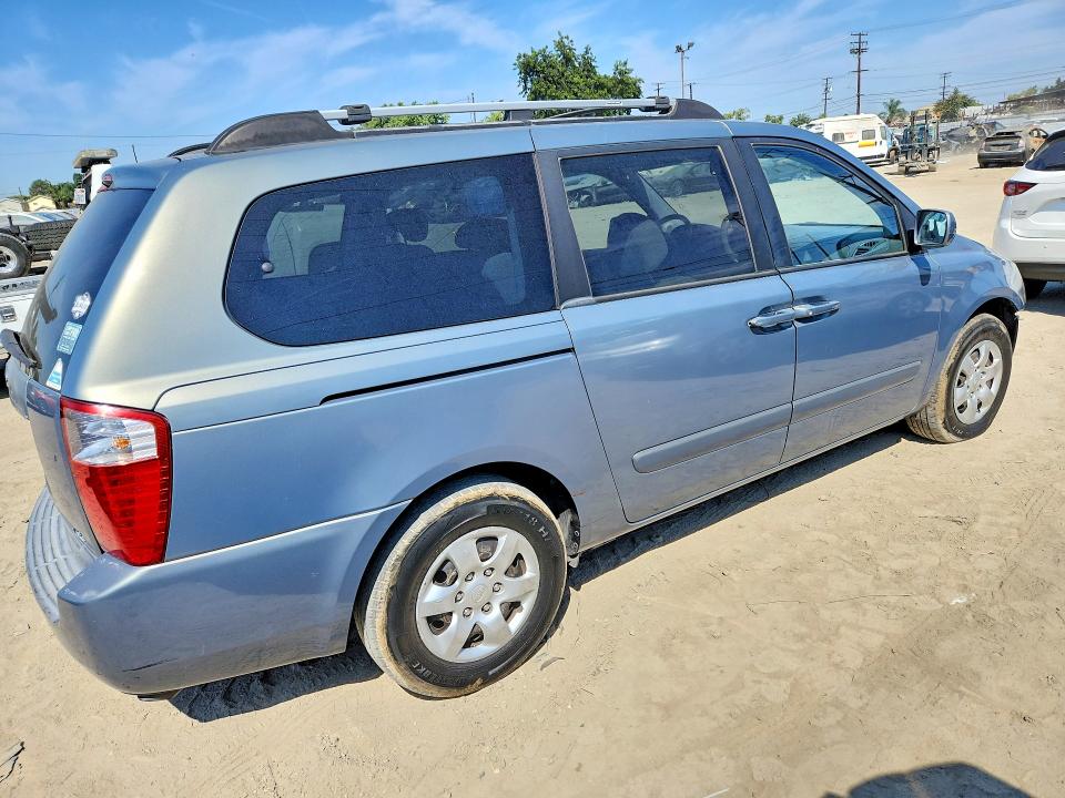 Photo 3 from auction – 2008 KIA SEDONA with VIN KNDMB233886232903