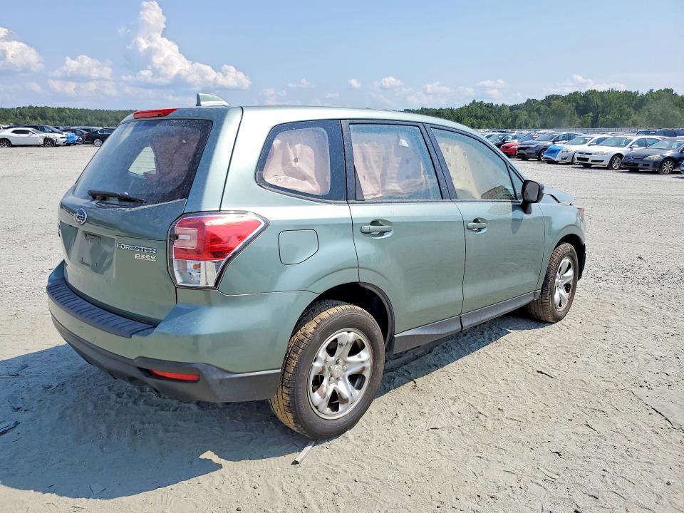 Photo 3 from auction – 2017 SUBARU FORESTER with VIN JF2SJAAC7HH424875