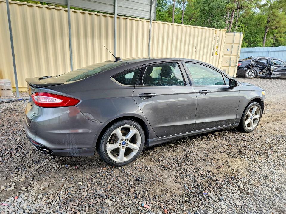 Photo 3 from auction – 2016 FORD FUSION with VIN 3FA6P0H93GR308207