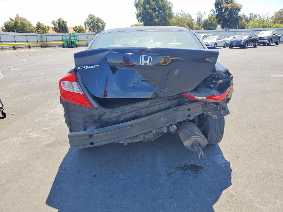 Photo 6 from auction – 2012 HONDA CIVIC with VIN 19XFB2F50CE392766