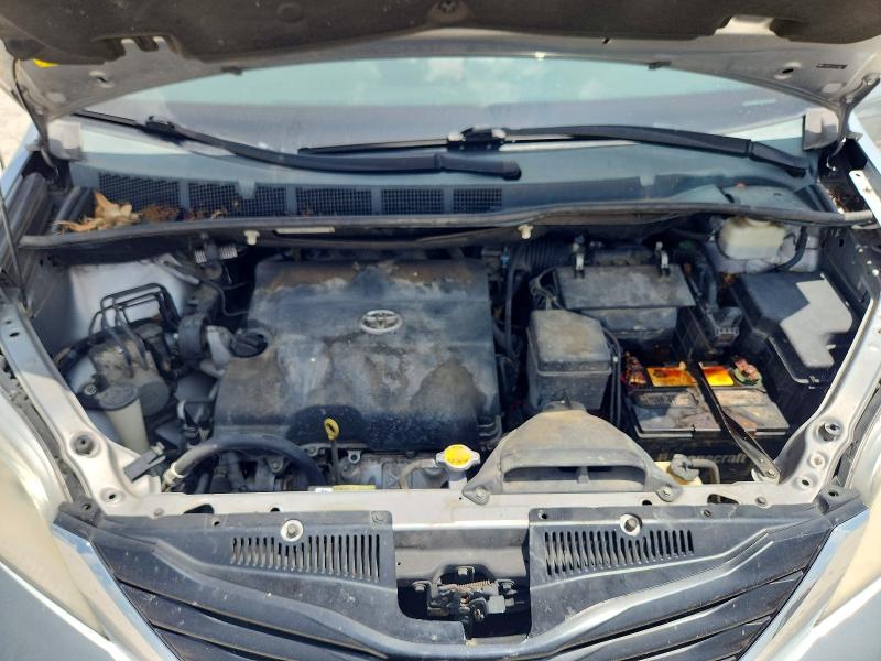 Photo 12 from auction – 2014 TOYOTA SIENNA with VIN 5TDKK3DCXES508313